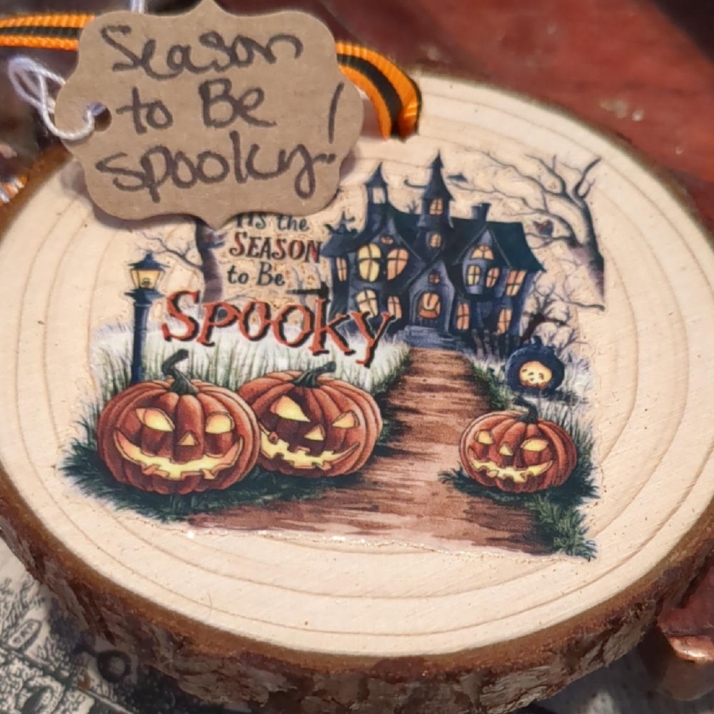Halloween Wood Slice "'Tis the Season to Be Spooky" Ornament